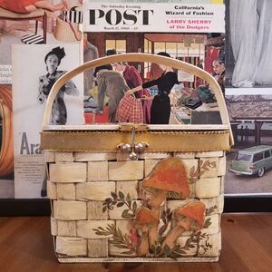 Vintage Wooden Mushroom Basket Handbag in Cream and Brown Yellow Lining w/Mirror